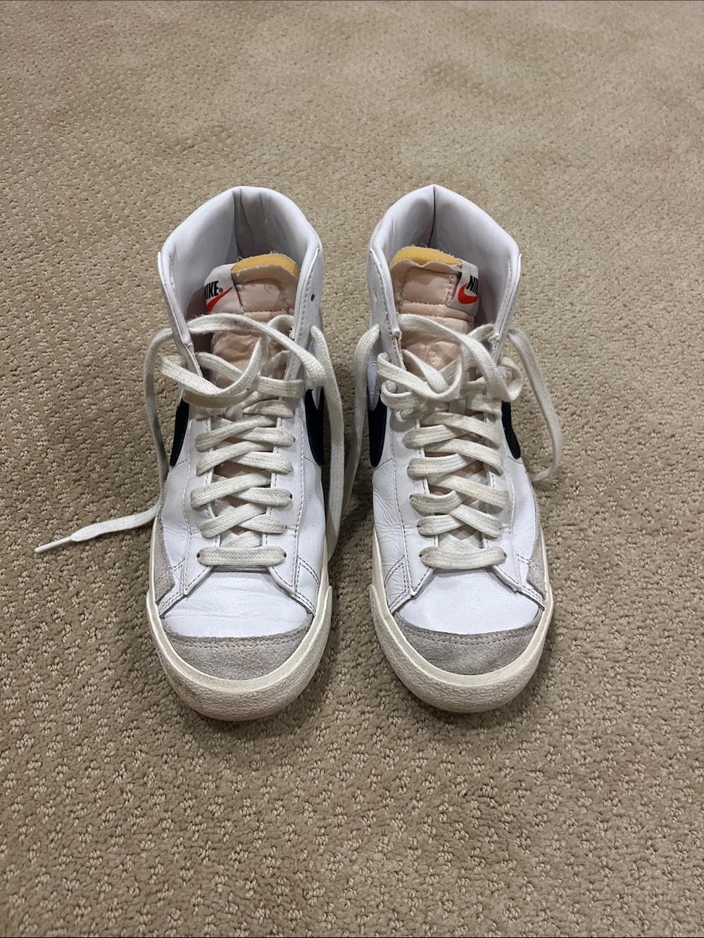 Nike sports shoes 8.5